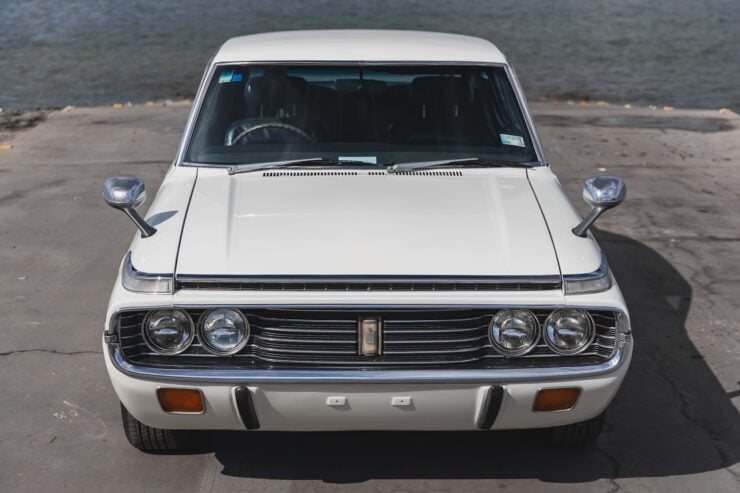 Toyota Crown Coupe 4