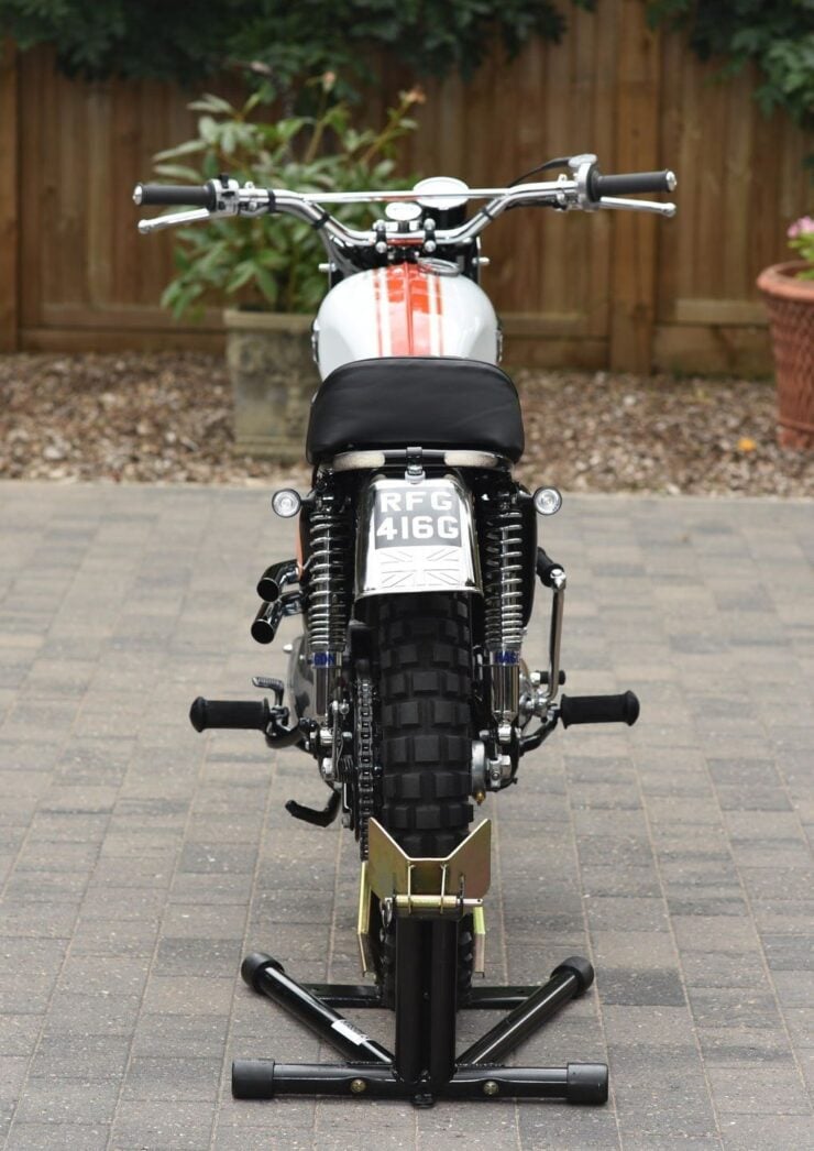 Triumph TR6C Desert Sled 16