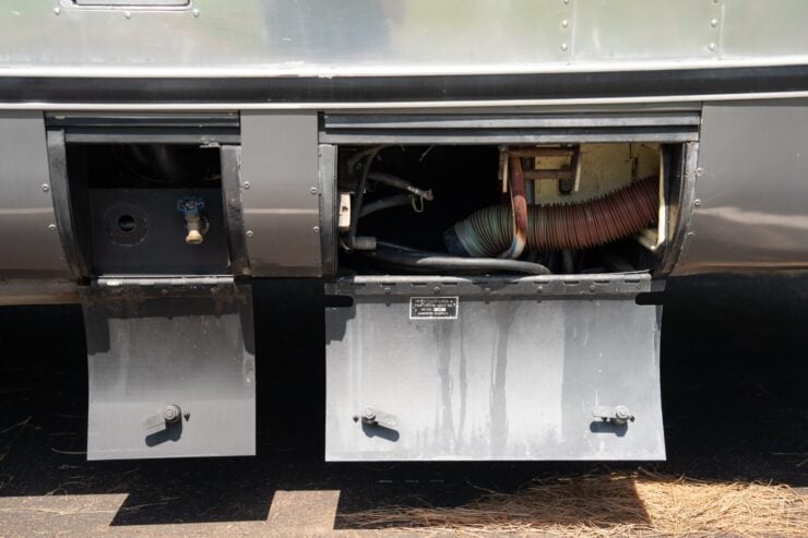 Airstream 350 LE Motorhome 18