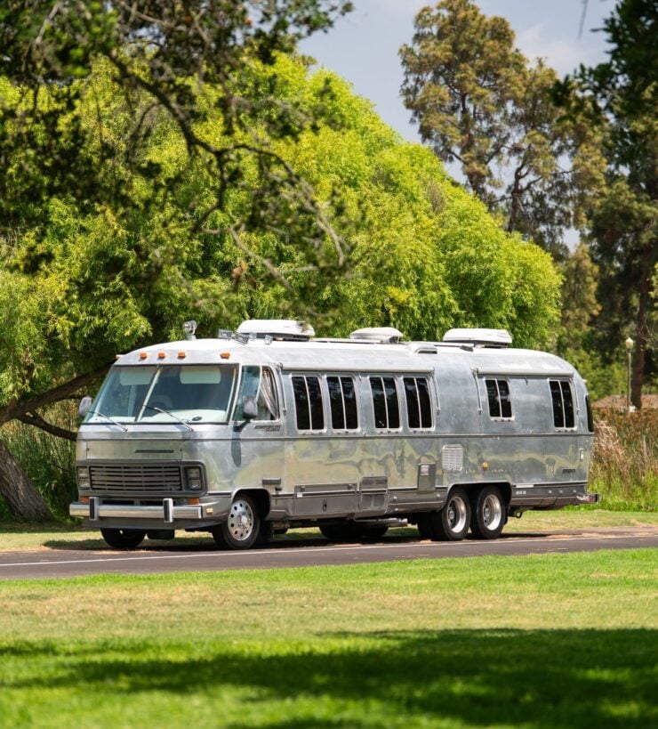 Airstream 350 LE Motorhome 5