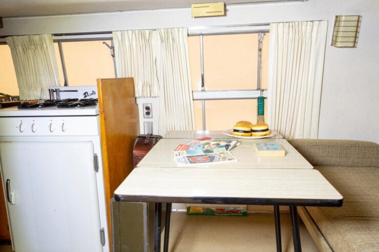 Airstream Caravanner Travel Trailer 10