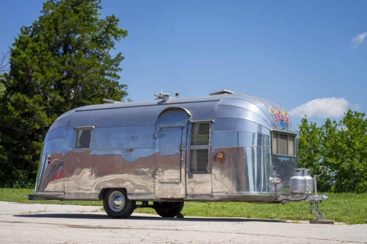 Airstream Caravanner Travel Trailer 28