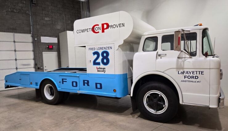 Ford C700 Race Car Hauler 2