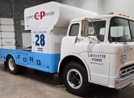 Ford C700 Race Car Hauler