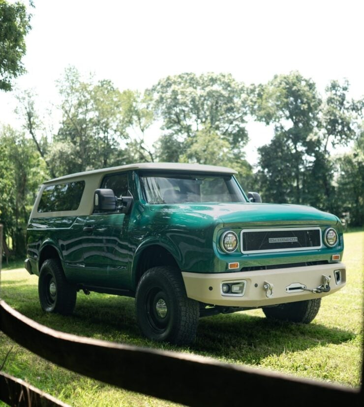 International Harvester Scout II Nissan Titan 6
