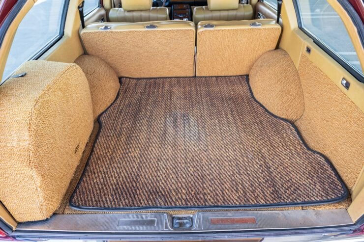 Mercedes-Benz 300TD 19