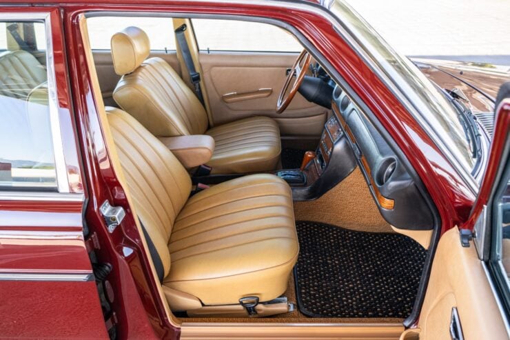 Mercedes-Benz 300TD 20