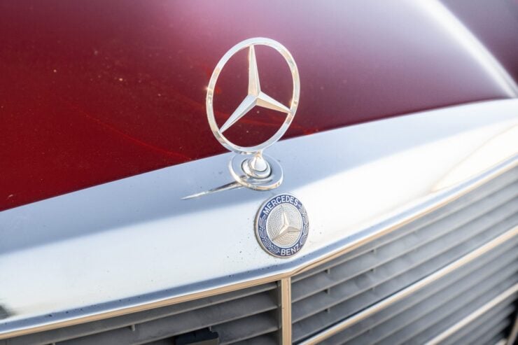 Mercedes-Benz 300TD 6