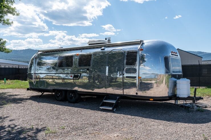 Airstream Land Yacht Ambassador 22