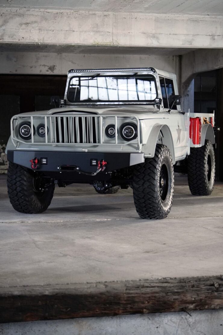 Custom Kaiser-Jeep M715 1