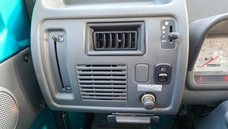 Daihatsu Midget II 5