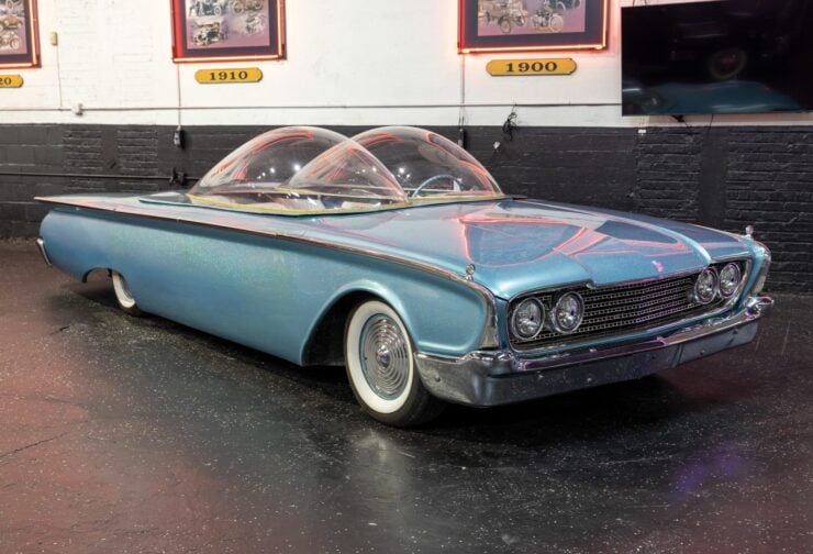 Ford Fairlane Spaceliner Custom Car 2