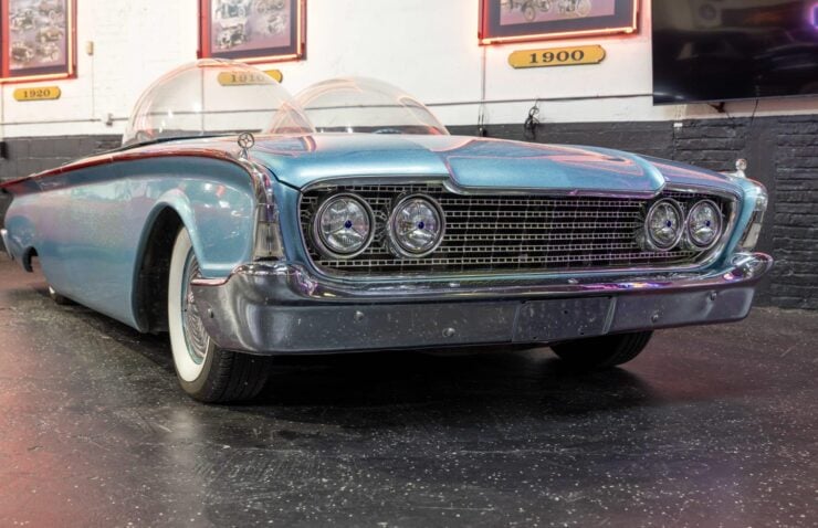 Ford Fairlane Spaceliner Custom Car 5