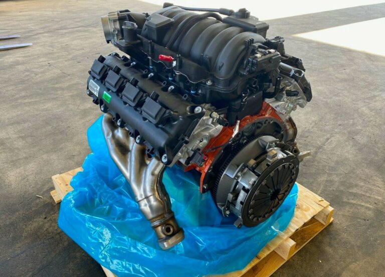 For Sale: A 392 Hemi Crate Engine With 470 BHP