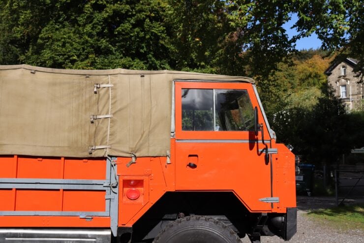 Land Rover 101 Forward Control 13