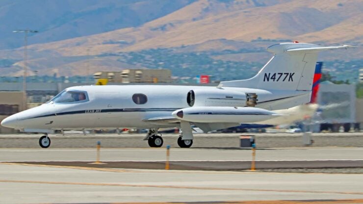Learjet 23 13
