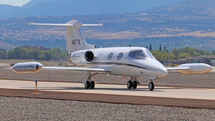 Learjet 23 2