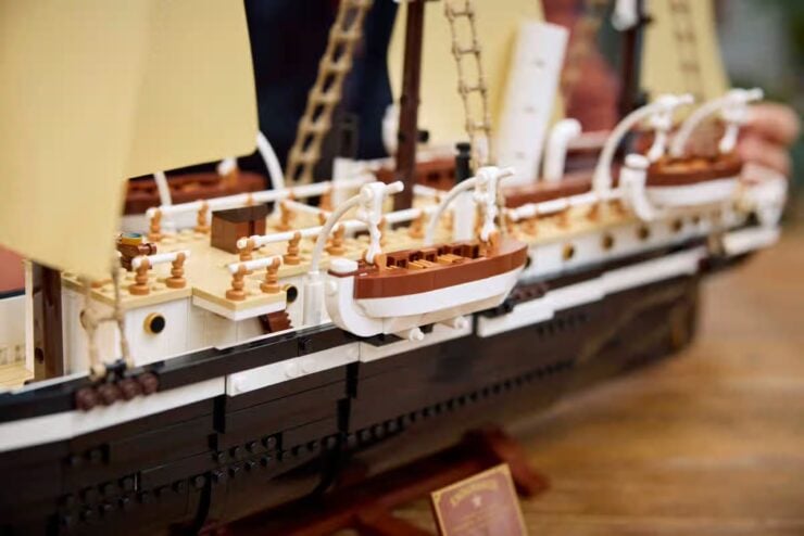 Lego Ernest Shackleton Endurance Ship 5