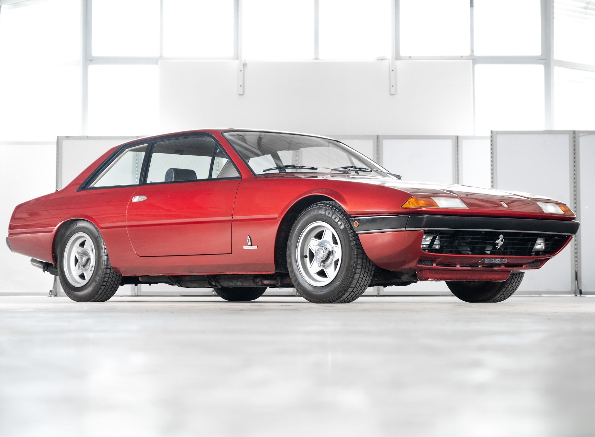 Ferrari 365 GT4 /2+2 カタログ An Ex-Niki Lauda Ferrari 365 GT4 2+2 Is For Sale