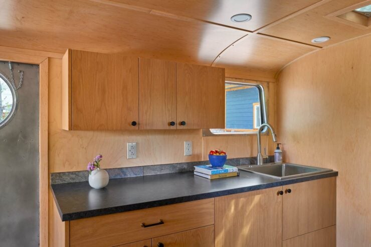 Spartan Manor Model 25 Travel Trailer 12