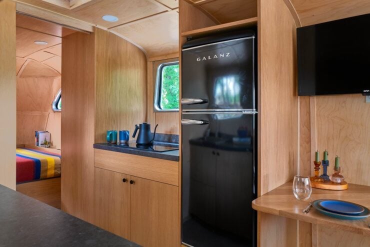 Spartan Manor Model 25 Travel Trailer 14