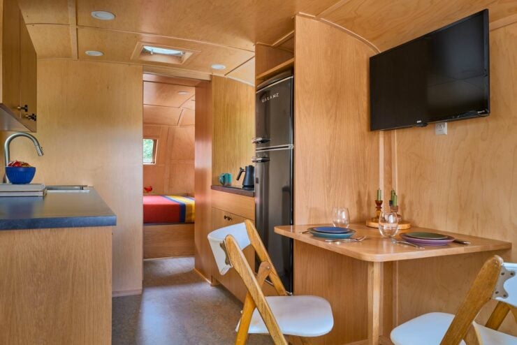 Spartan Manor Model 25 Travel Trailer 15