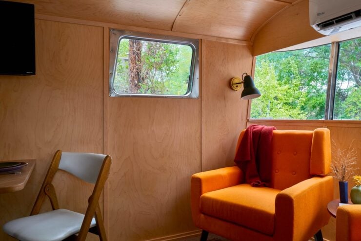 Spartan Manor Model 25 Travel Trailer 18