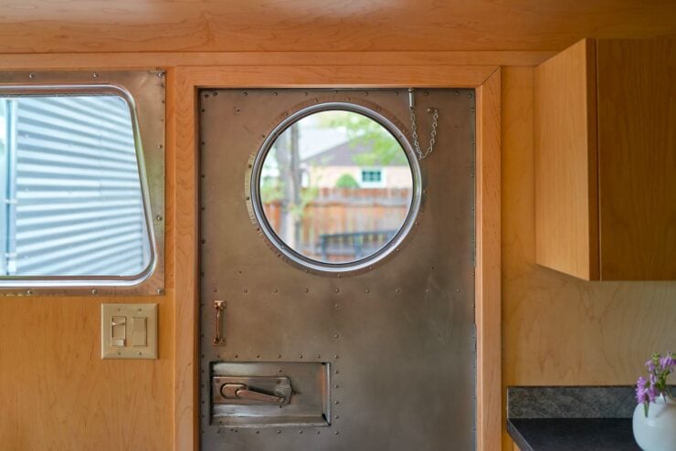 Spartan Manor Model 25 Travel Trailer 20
