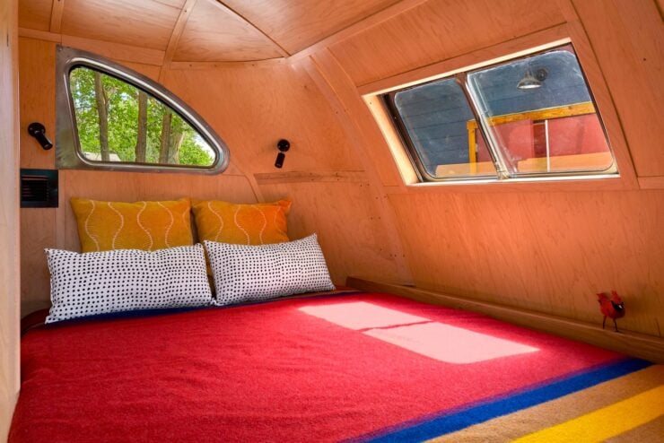 Spartan Manor Model 25 Travel Trailer 21
