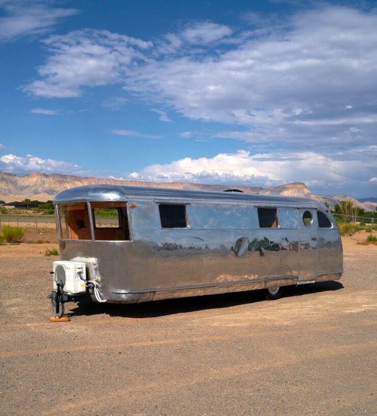 Spartan Manor Model 25 Travel Trailer 7