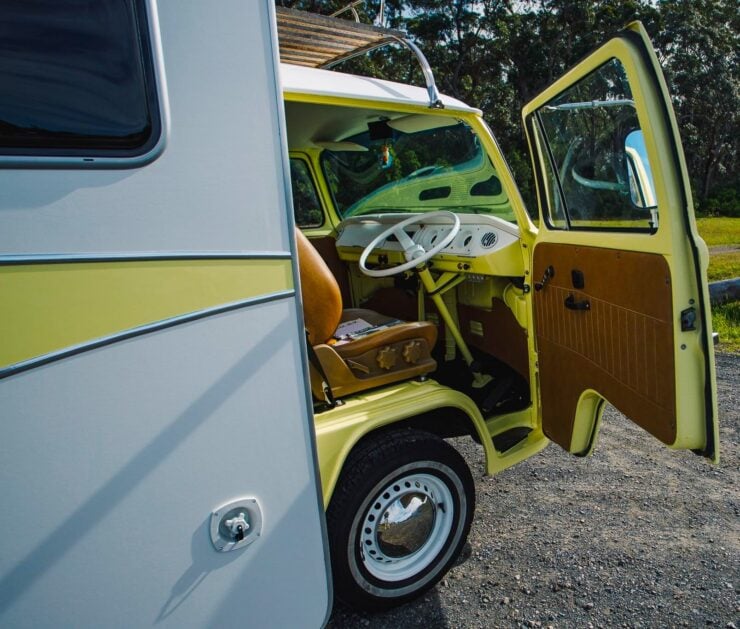 Volkswagen Type 2 Motorhome Retro RV 20