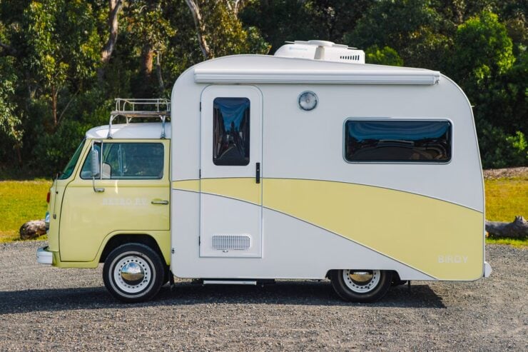 Volkswagen Type 2 Motorhome Retro RV 23