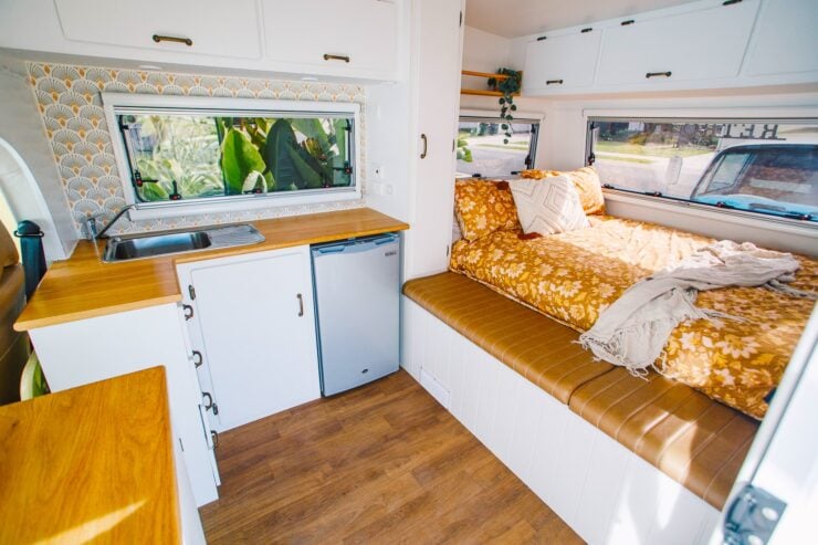Volkswagen Type 2 Motorhome Retro RV 7