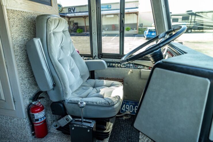 GM Buffalo Bus Motorhome 12