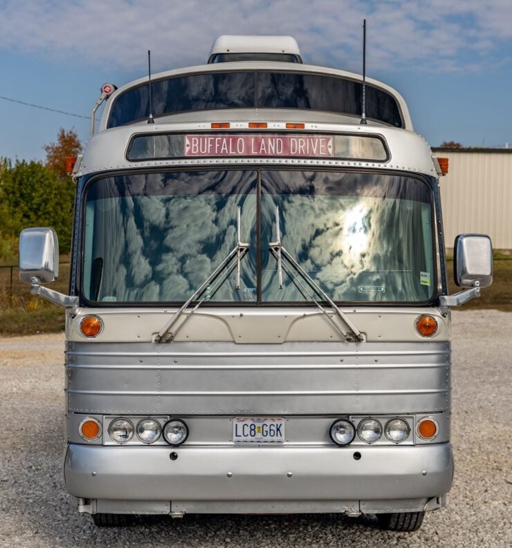 GM Buffalo Bus Motorhome 3