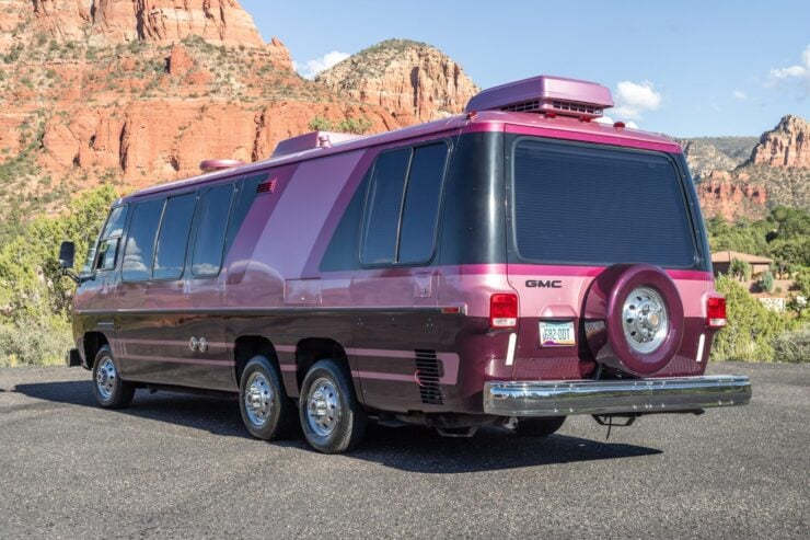 GMC Motorhome Eleganza II 3