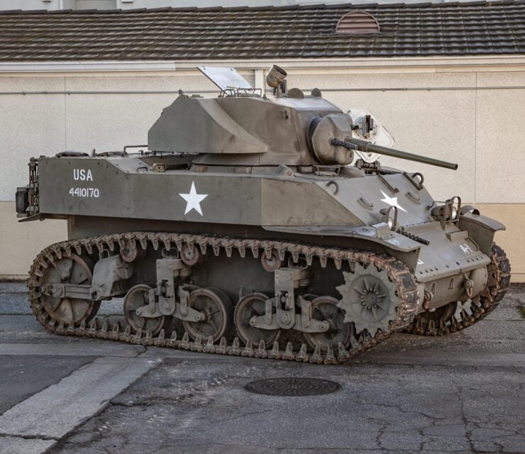 Stuart M5A1 Tank 3