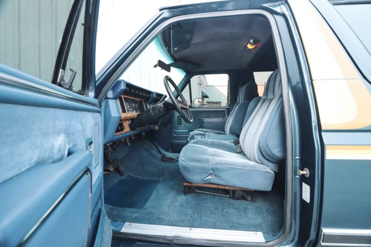 1986 Ford Bronco Bullnose 17