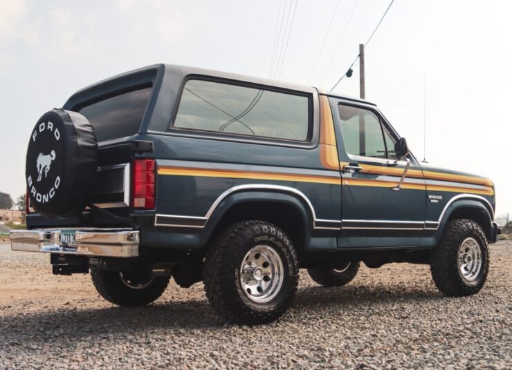 1986 Ford Bronco Bullnose 3