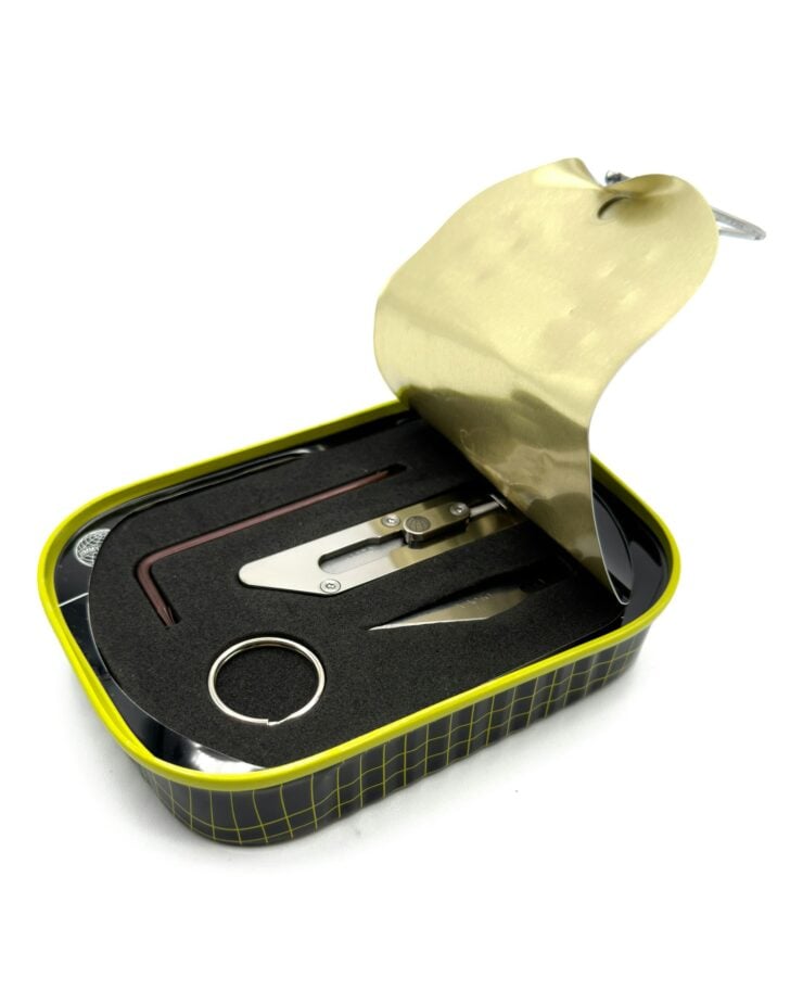 Titanium Nano Knife In A Sardine Can 4