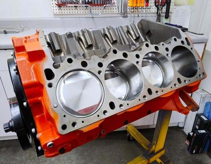 572 Hemi Crate Engine 15