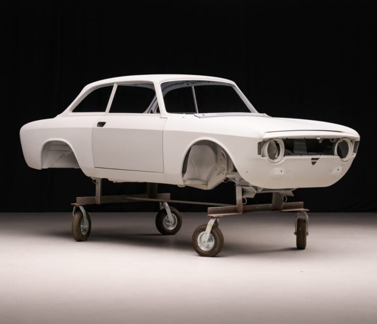 Alfa Romeo Giulia Sprint GT 2