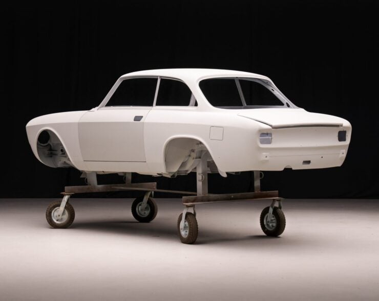 Alfa Romeo Giulia Sprint GT 6