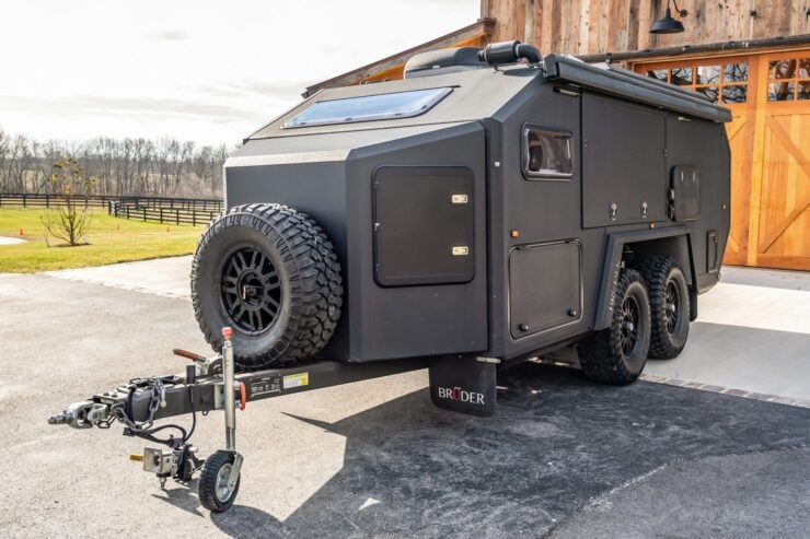 Bruder EXP-6 Off-Road Camper 2