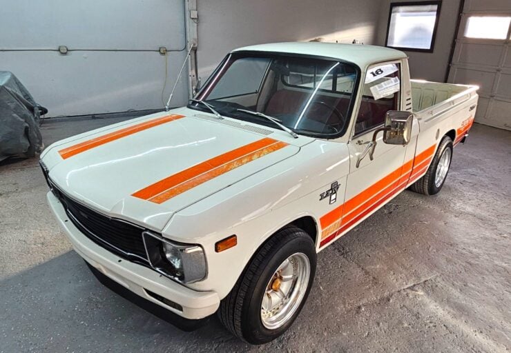 Chevrolet LUV 12