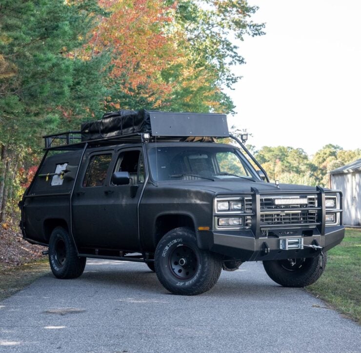 Chevrolet Suburban Overlander 16