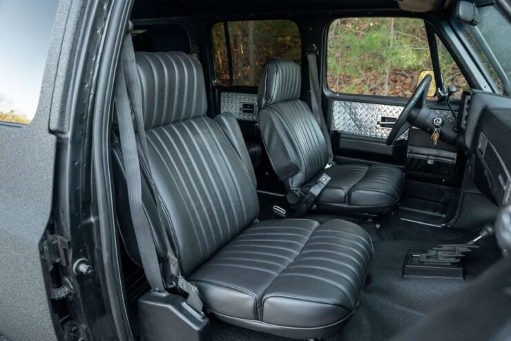 Chevrolet Suburban Overlander 19