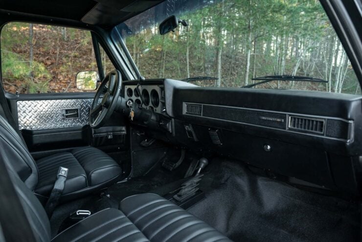 Chevrolet Suburban Overlander 24