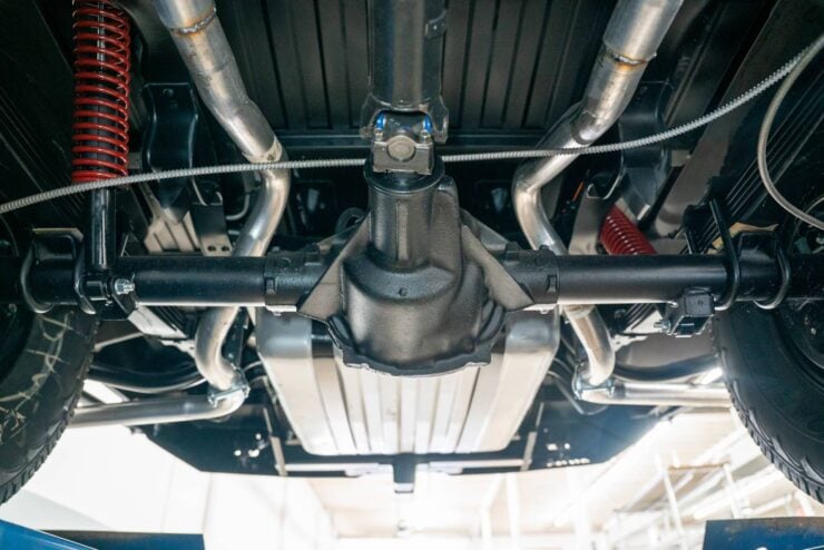 Chevrolet Suburban Overlander 28