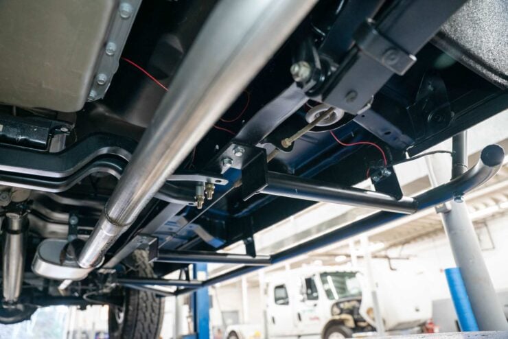 Chevrolet Suburban Overlander 29